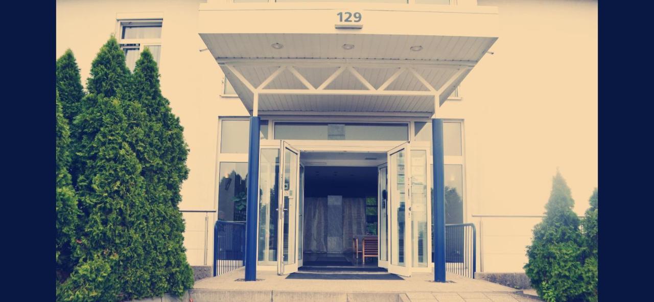 Bed and Breakfast Sezer B&A UG Berlin Exterior foto